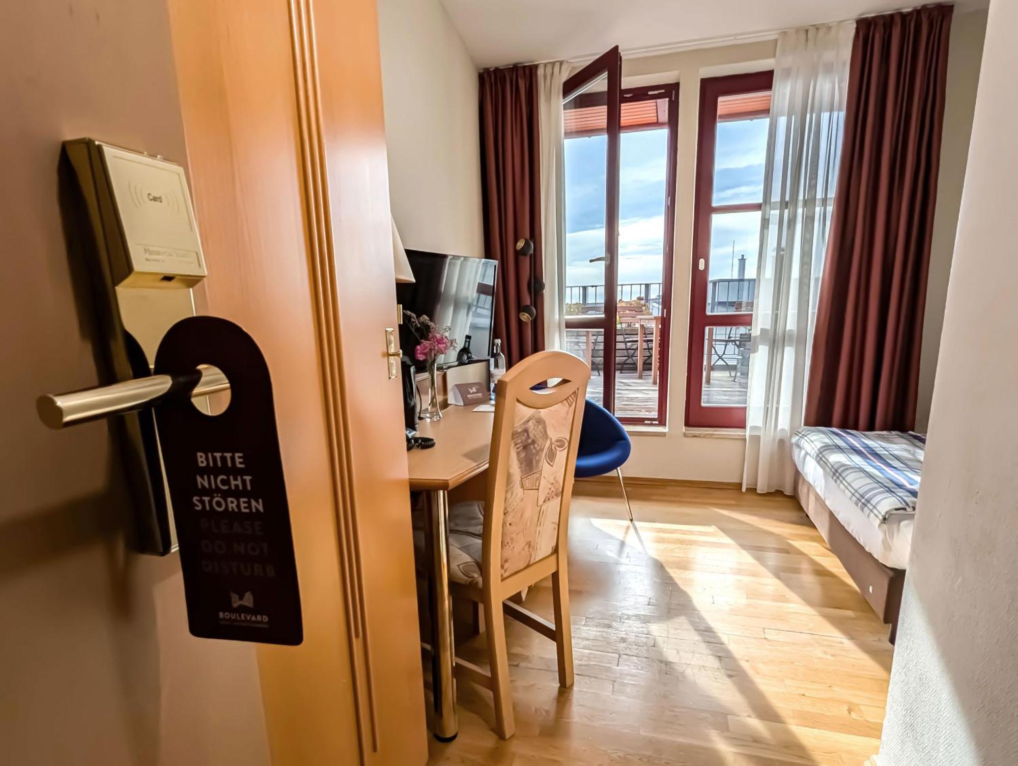 บูเลอวาร์ด โฮเต็ล อัลชตัดท์ ชเวริน Hotel ชเวียรีน ภายนอก รูปภาพ